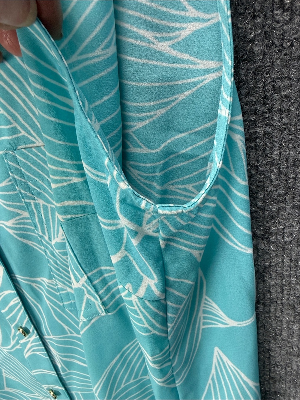 Liz Claiborne Turquoise Sleeveless Button-Up  Blouse - White Leaf Print Medium - Picture 5 of 9